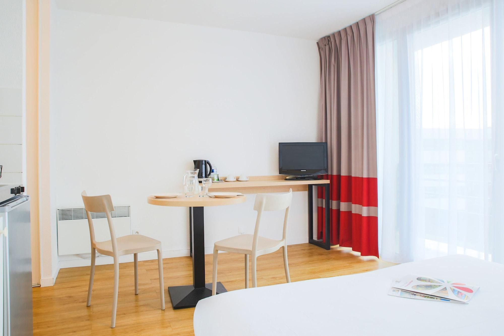 Comfort Aparthotel Ле-Ман Экстерьер фото
